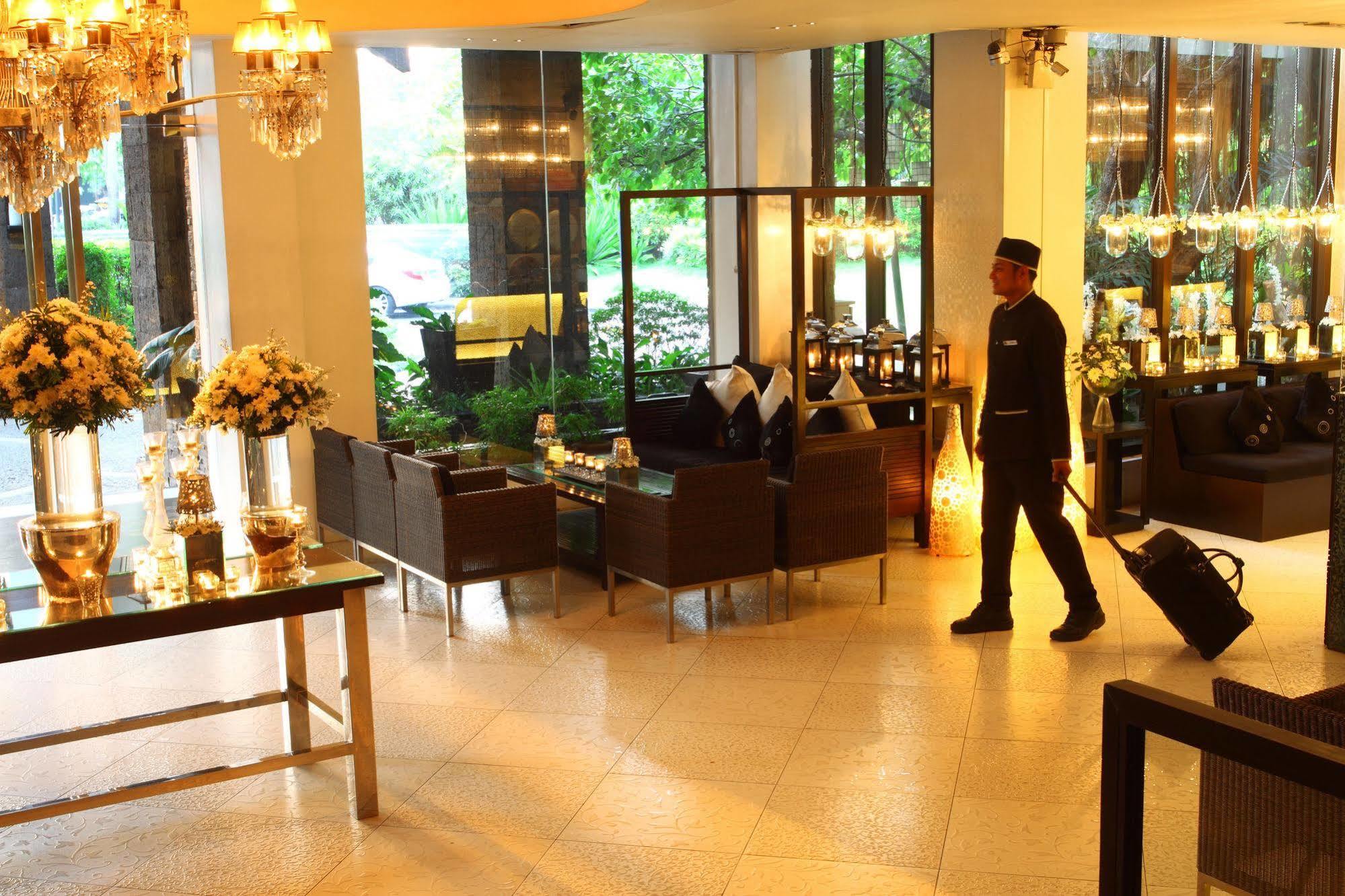 The Sulo Riviera Hotel Quezon City Exteriér fotografie
